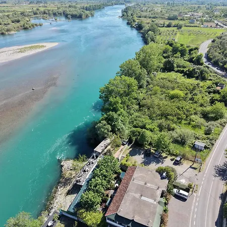 Ergi Riverside * Zues